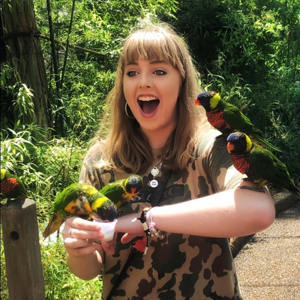 Meet your Posher, Andrea